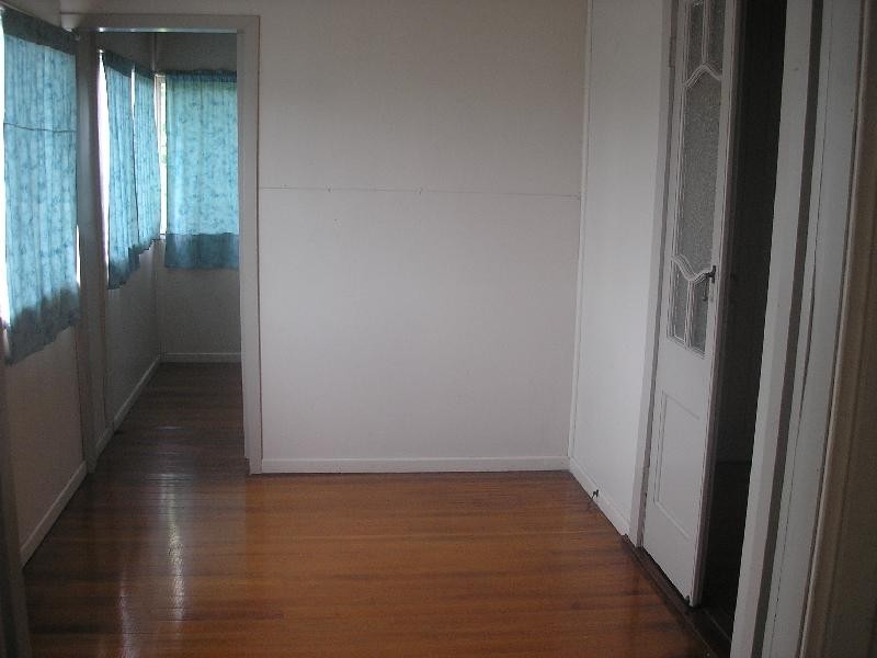 41 Brisbane Road, Newtown QLD 4305