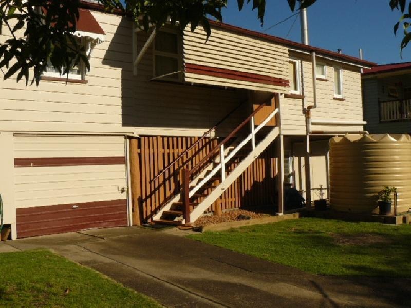 1 Queen Street, Newtown QLD 4305