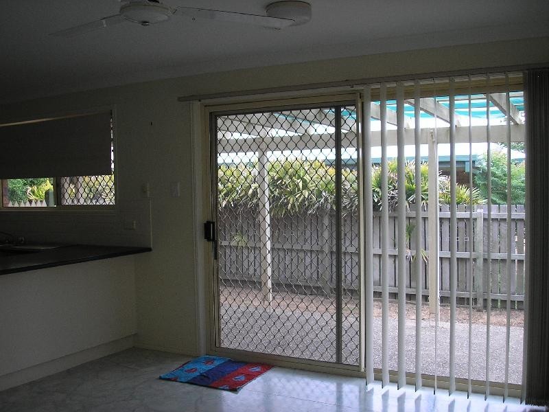 12 Dianthus Place, Flinders View QLD 4305