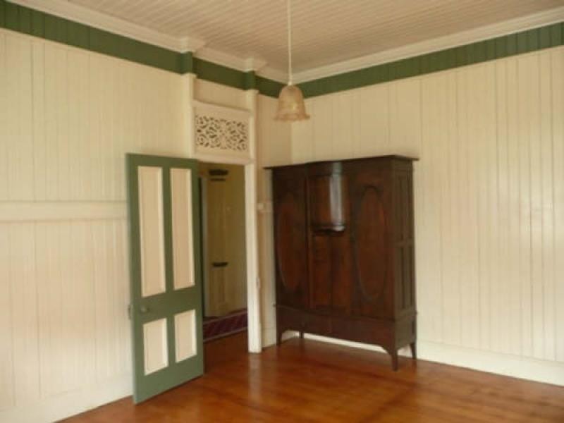 6 Blackstone Road, Newtown QLD 4305