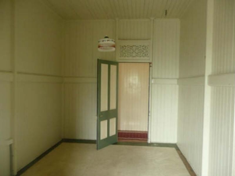 6 Blackstone Road, Newtown QLD 4305