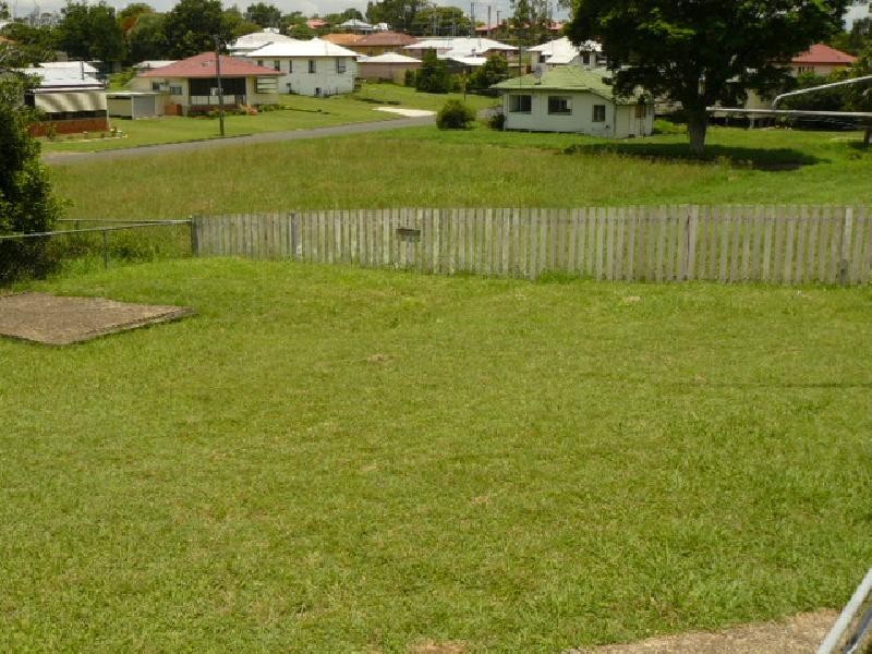 7 Miller Street, North Booval QLD 4304