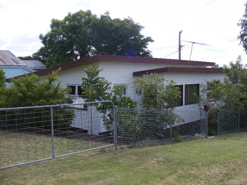 3 Fitzgibbon Street, North Ipswich QLD 4305