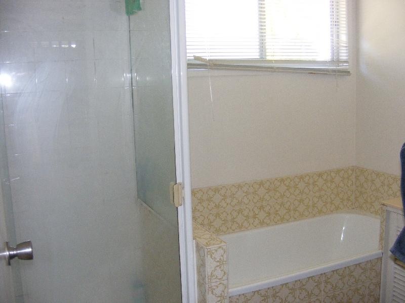 10 Mangonia Street, Raceview QLD 4305