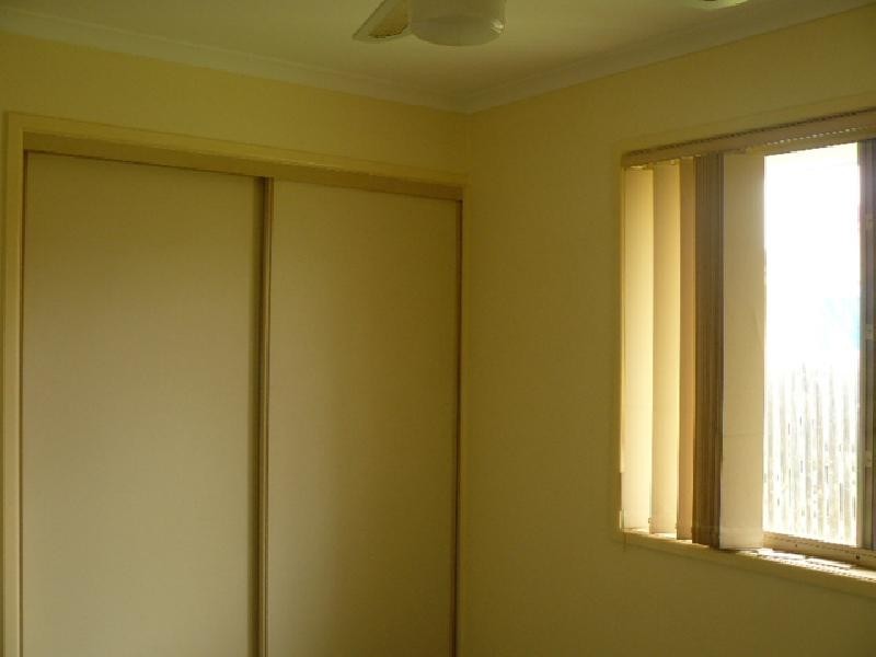 2/3 Settlers Way, Raceview QLD 4305