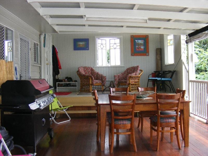 49 Macquarie Street, Silkstone QLD 4304