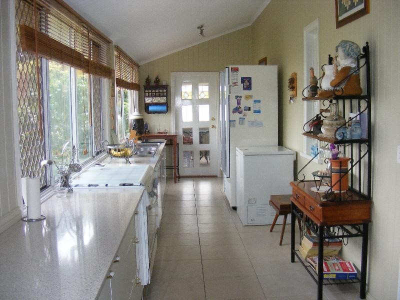 49 Macquarie Street, Silkstone QLD 4304