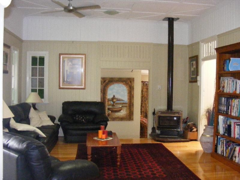 49 Macquarie Street, Silkstone QLD 4304