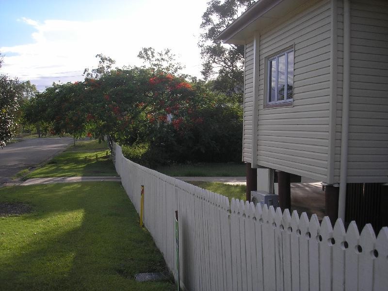 2 Holmes Street, North Ipswich QLD 4305