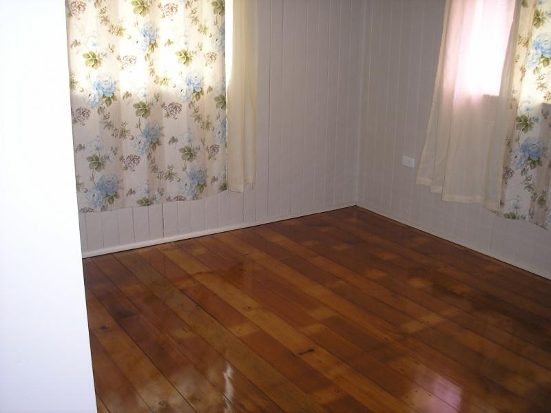 5 Auld Street, Silkstone QLD 4304