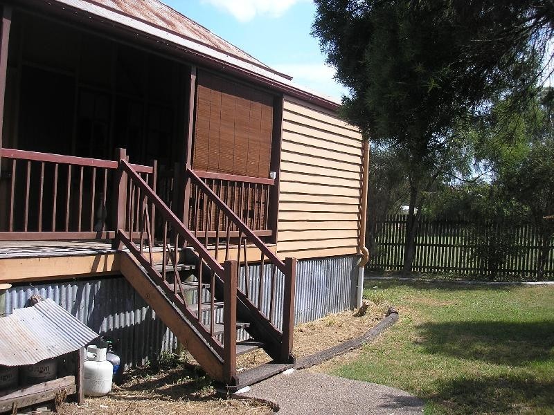 One Mile QLD 4305