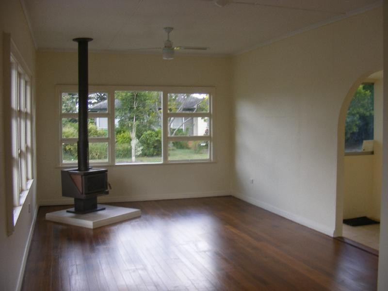 2 Vineyard Street, One Mile QLD 4305