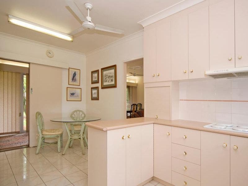 17 Stanley Street, North Booval QLD 4304