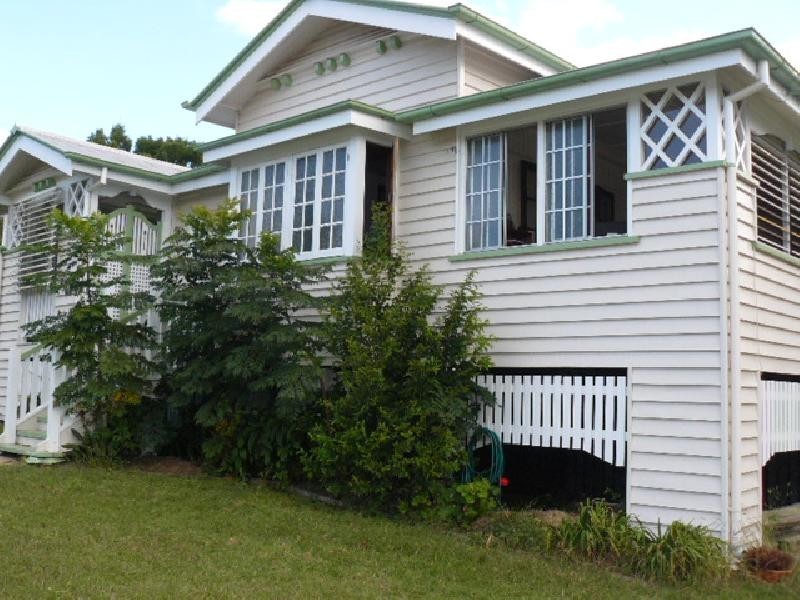 16  Bridson Avenue, East Ipswich QLD 4305