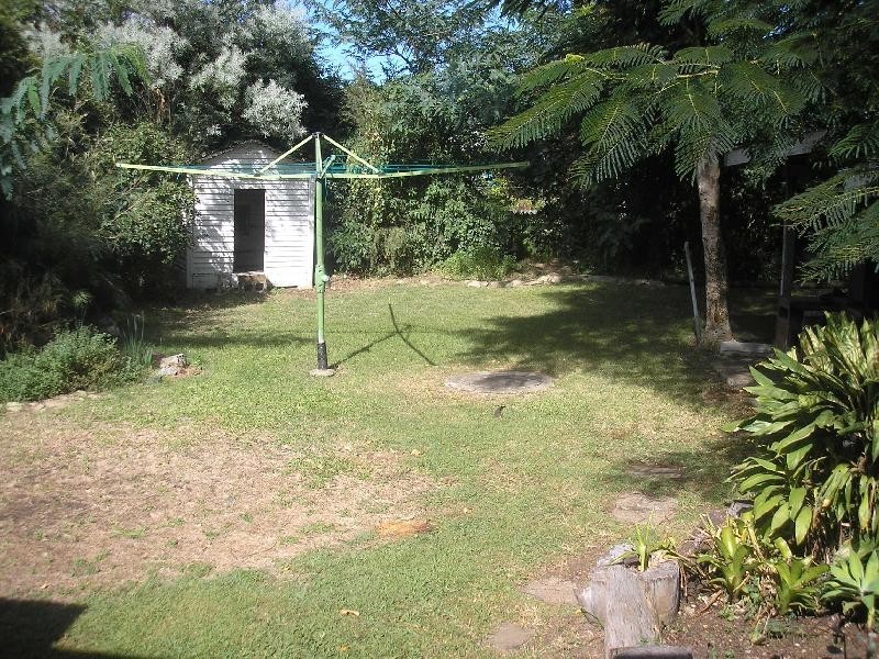75 Glebe Road, Silkstone QLD 4304