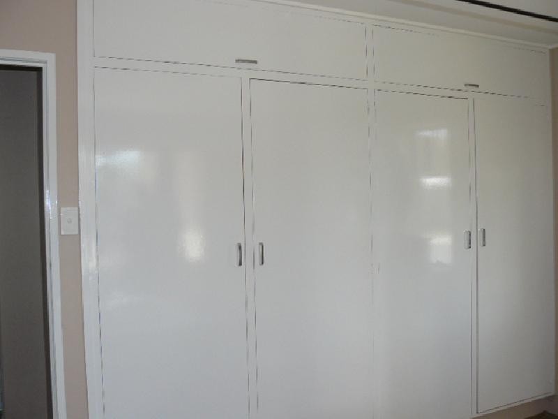 33 Robertson Road, Eastern Heights QLD 4305