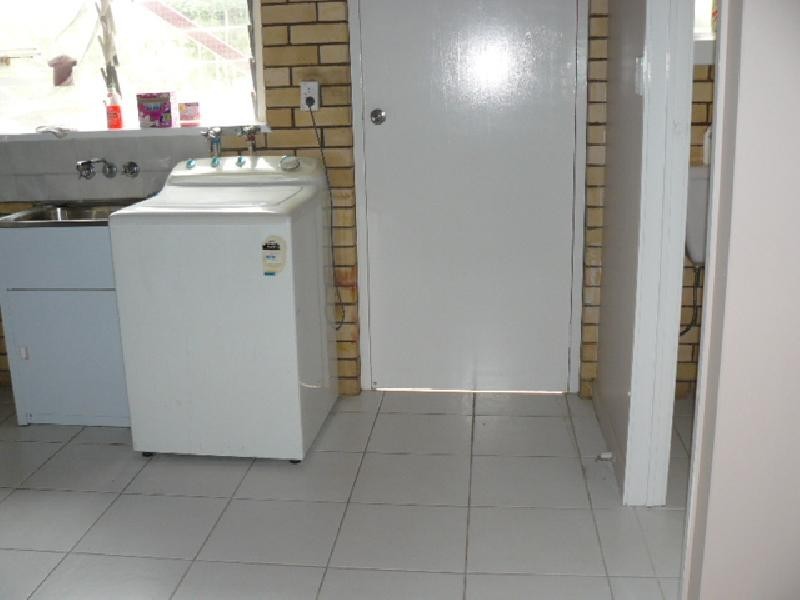 33 Robertson Road, Eastern Heights QLD 4305