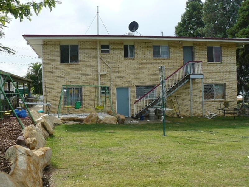 33 Robertson Road, Eastern Heights QLD 4305