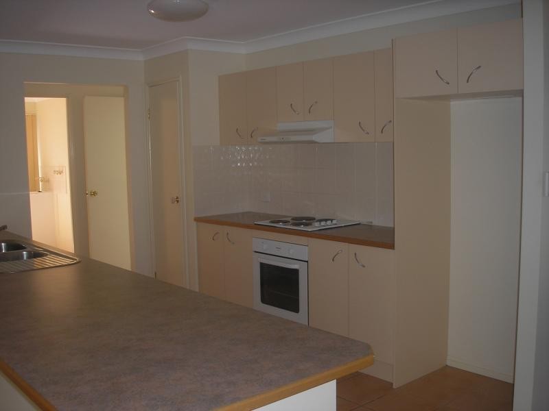 36 Sandhurst Place, Brassall QLD 4305