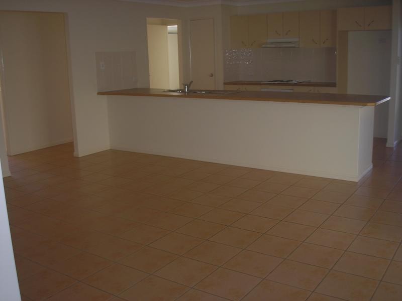 36 Sandhurst Place, Brassall QLD 4305