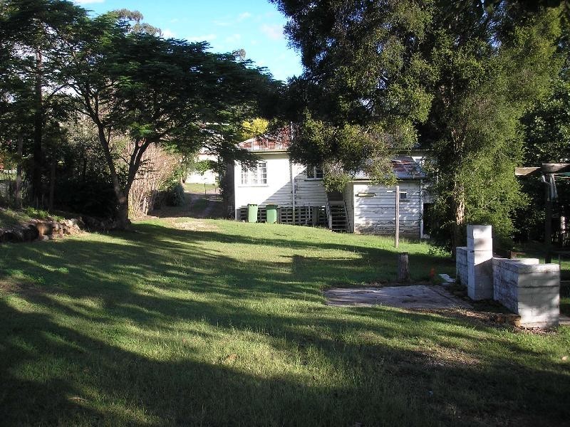 1 Hawthorne Street, Woodend QLD 4305