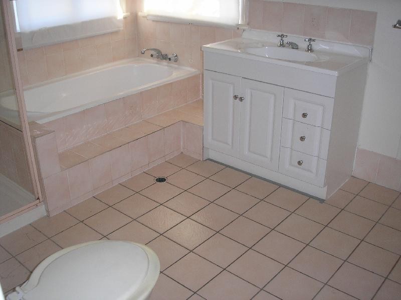 1 Hawthorne Street, Woodend QLD 4305