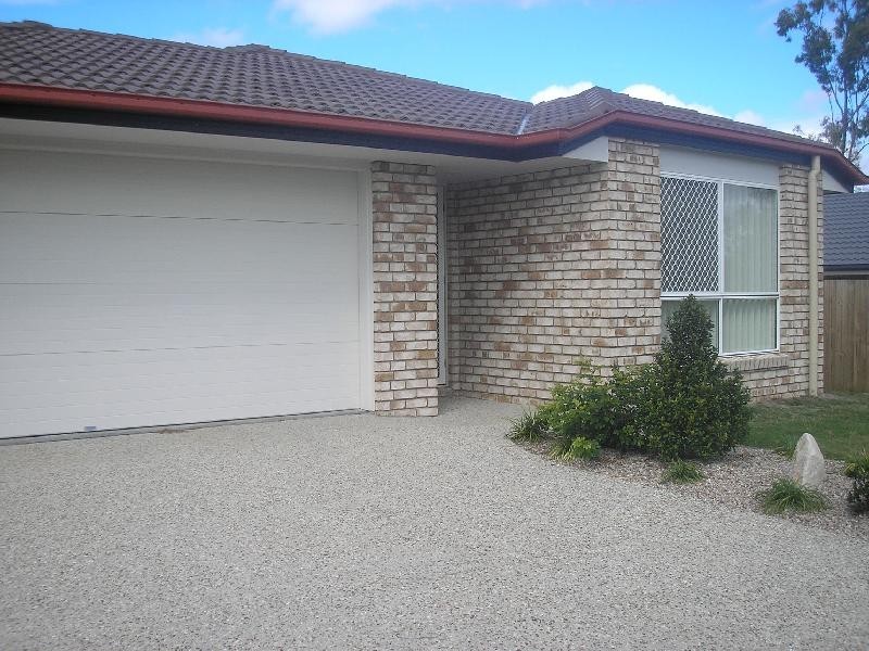 11 Arnold Street, Wulkuraka QLD 4305