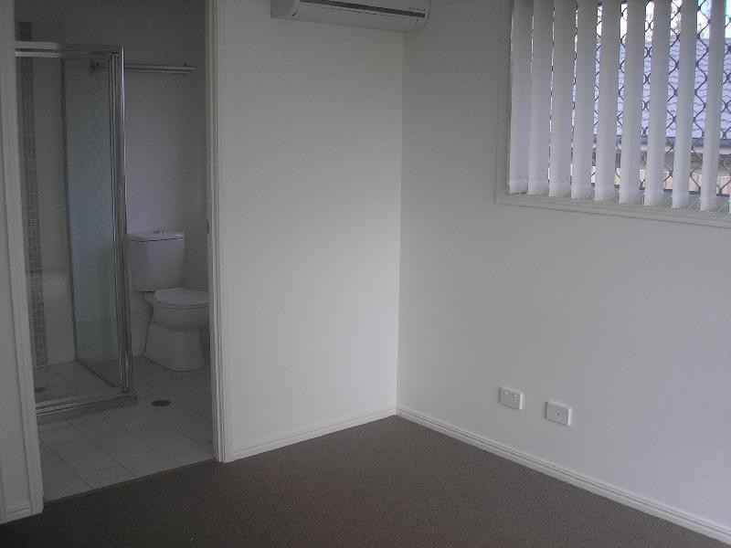 11 Arnold Street, Wulkuraka QLD 4305