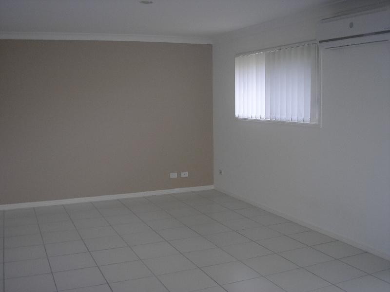 11 Arnold Street, Wulkuraka QLD 4305