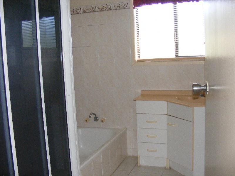 12 Ogilvie Street, Bundamba QLD 4304