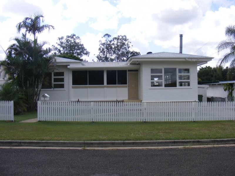 2 Vineyard Street, One Mile QLD 4305