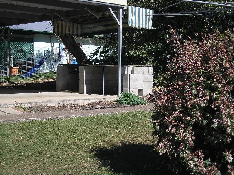 27 Walkers Lane, Booval QLD 4304