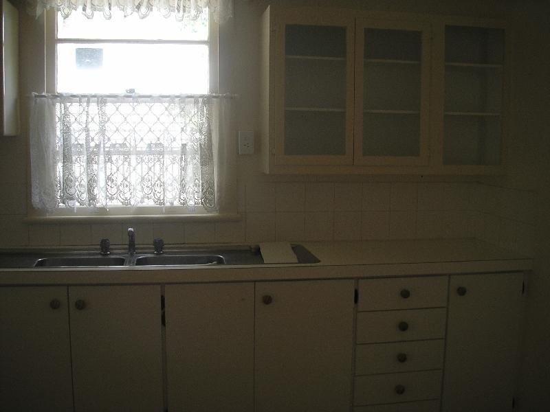 42 Chermside Road, Eastern Heights QLD 4305