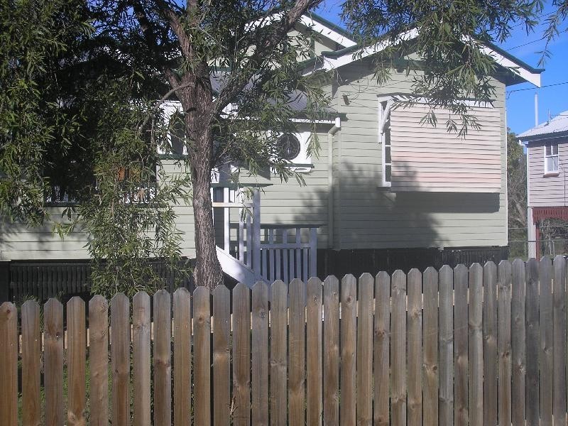 2 Montauban Street, Newtown QLD 4305