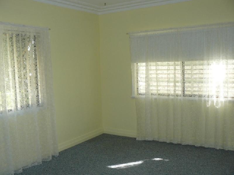 99 Brisbane Road, Booval QLD 4304