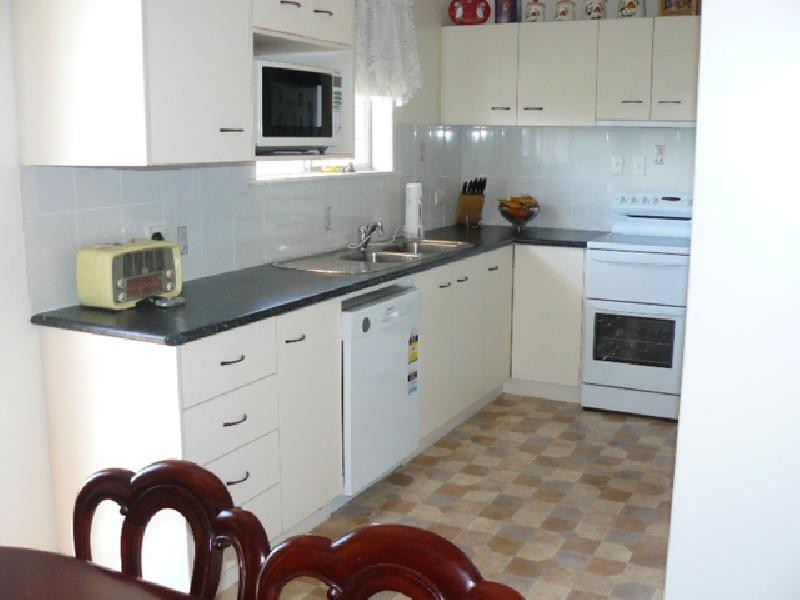 3  Kurrajong Street, Flinders View QLD 4305