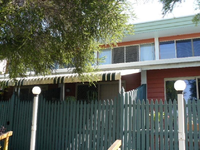 4/61 South Station Road, Booval QLD 4304