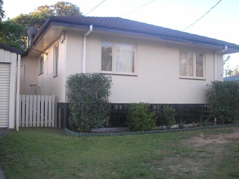 29 Sturt Street, Leichhardt QLD 4305