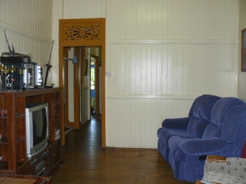 12 Shine Street, One Mile QLD 4305