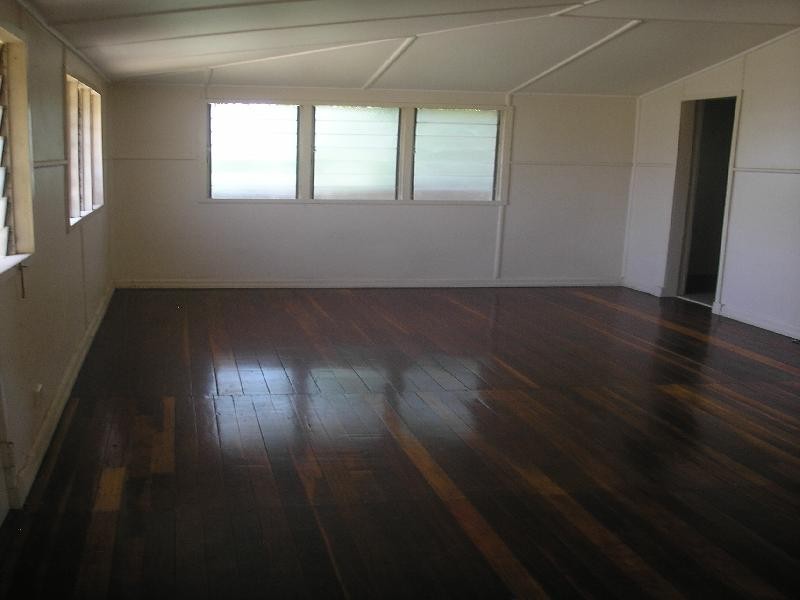 5 Pine Mountain Road, North Ipswich QLD 4305