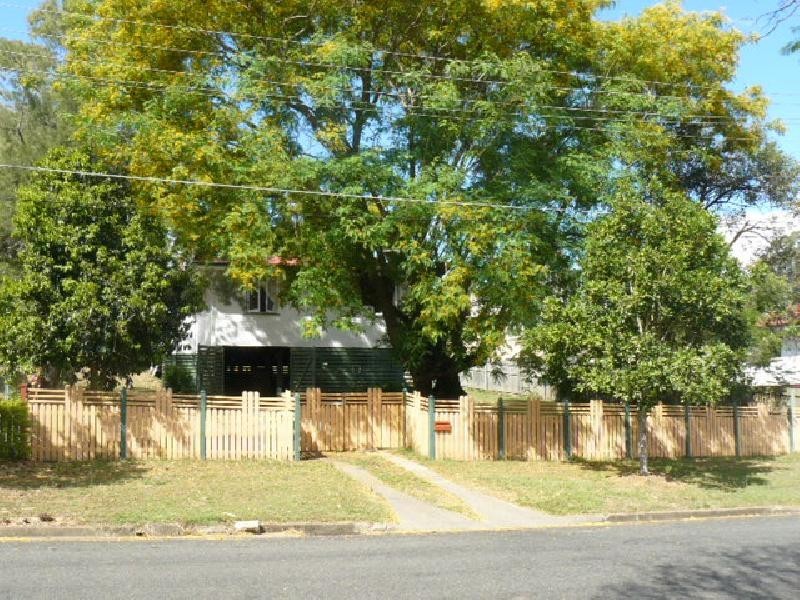 3 Felette Street, Leichhardt QLD 4305