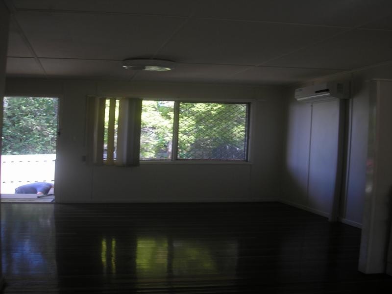 3/27 Brisbane Road, Newtown QLD 4305