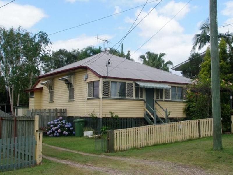 6 and 8 MacFarlane Street, Sadliers Crossing QLD 4305