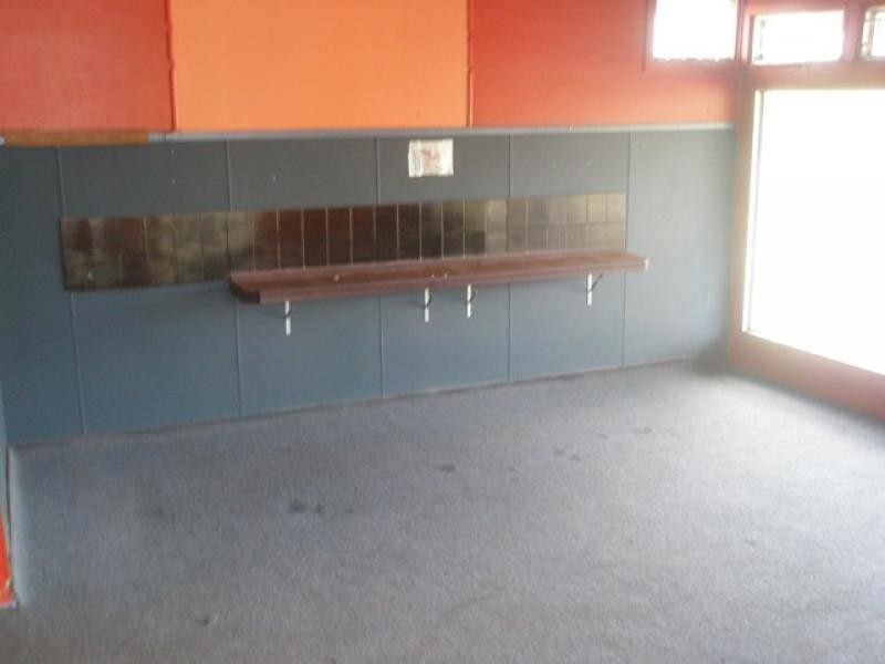 Shops 2 and 3/176 Glebe Road, Booval QLD 4304