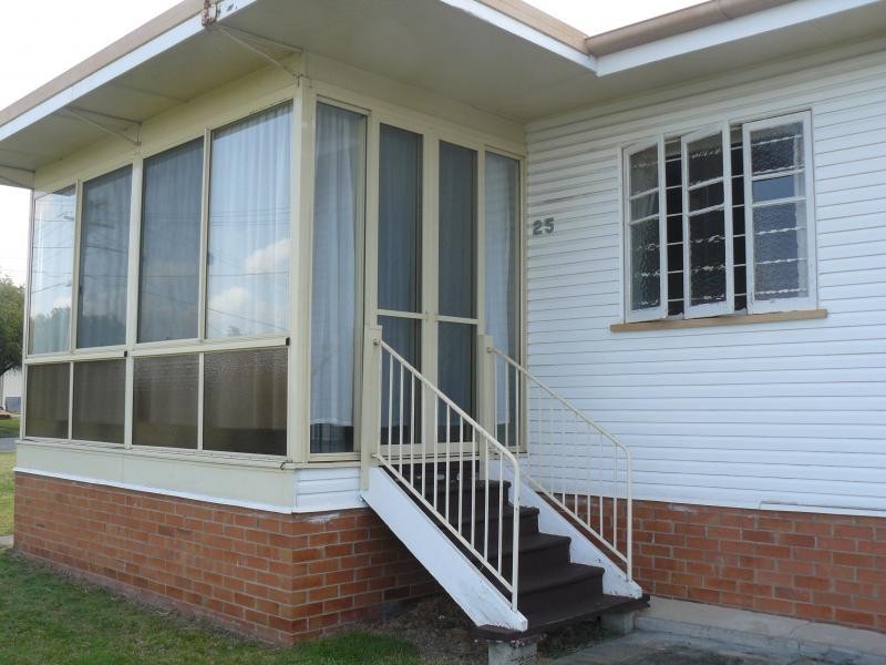 25 Minnis Street, Eastern Heights QLD 4305