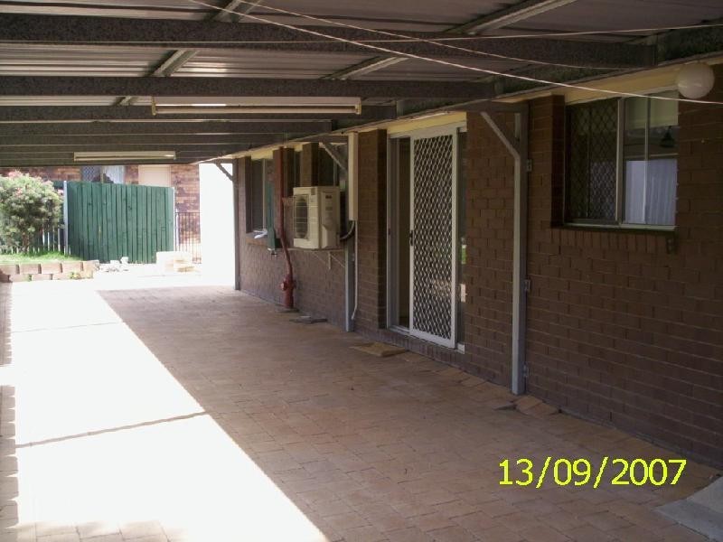 8  Wilton Court, Flinders View QLD 4305