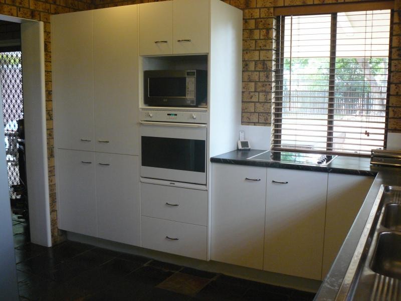 4 Churchill Street, Churchill QLD 4305