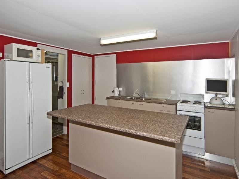 4 George Street, Blackstone QLD 4304