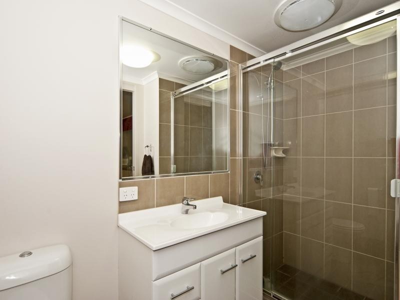 4 George Street, Blackstone QLD 4304