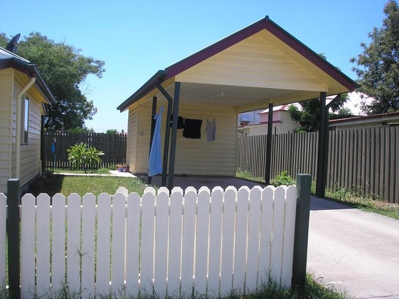 26 Queen Street, Newtown QLD 4305